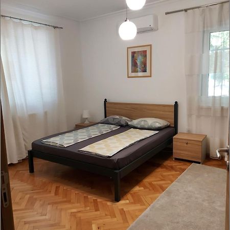 L&C- Location And Comfort In 2 Bdr Apartment Sofia Exterior photo